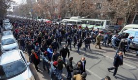 ما الذي يجري في أرمينيا