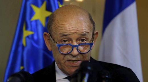 لقاح أسترازينيكا: وزارة الخارجية الفرنسية تتهم المملكة المتحدة بـ”الابتزاز”