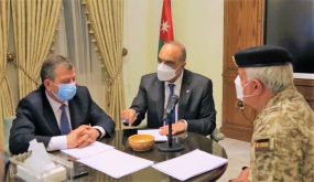 الخصاونة يؤكد على  إنفاذ القانون والتعليمات في جميع المناطق  للحفاظ على صحّة المواطنين