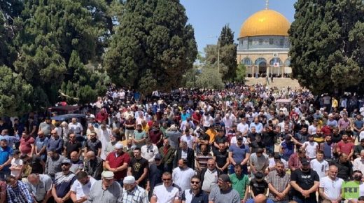 القدس.. 60 ألف مصل بالأقصى في الجمعة الثانية من رمضان