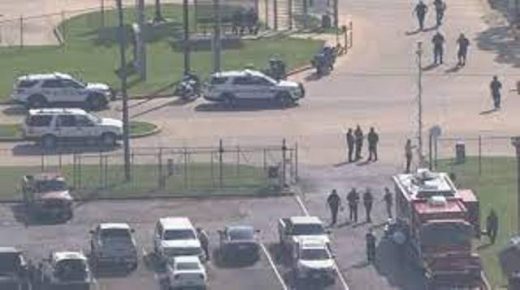 تكساس.. إصابة 6 أشخاص بتبادل لإطلاق النار على طريق سريع