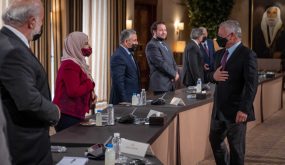 الملك لنخبة من الشخصيات : عملية الإصلاح لا تحتاج إلى شعارات بل دراسة وتقسيم أدوار