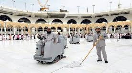 السعودية : رفع أكثر من 1000 طن نفايات من المسجد الحرام