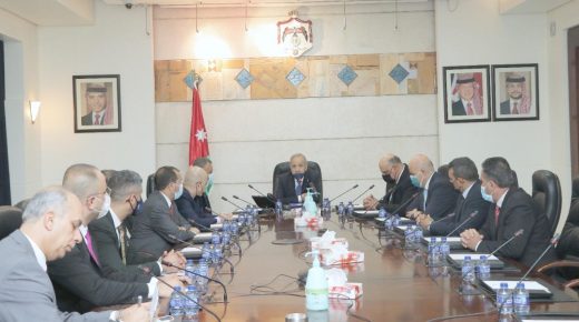نائب رئيس الوزراء يلتقي رئيس مجلس الخدمة العامة العراقي