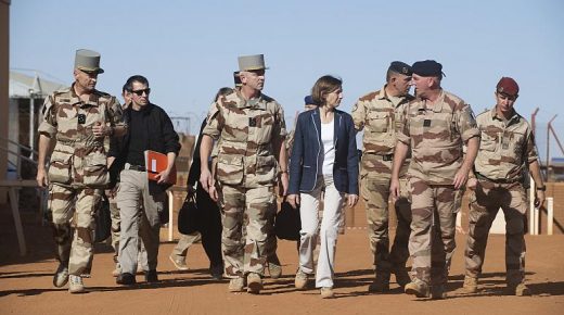 وزارة الدفاع الفرنسية تقرر تعليق عملياتها العسكرية المشتركة مع القوات المالية