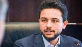 ولي العهد يفاجئ لجنة الشباب في لجنة الإصلاح الملكيه ويشاركهم النقاش