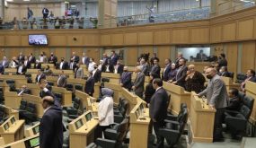 النائب فريحات يتساءل ” ايهما اخطر الطز ام بدنا ندعس على الدستور “