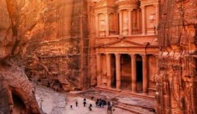 تعليمات لزوار المدينة الوردية مطلع تموز المقبل