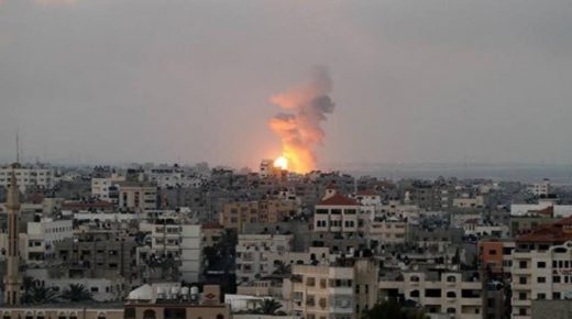 طائرات الإحتلال تقصف موقعاً للمقاومة في قطاع غزة