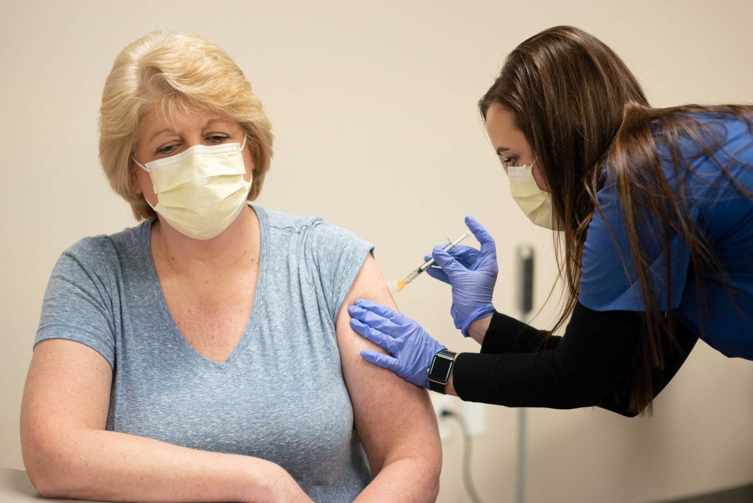 RN Clinical Staff Educator Diane Mikelsons receives a mock Pfizer vaccine for the coronavirus disease (COVID-19) during a staff vaccine training session at UW Health in Madison, Wisconsin, U.S., December 8, 2020. Picture taken December 8, 2020. John Maniaci/UW health/Handout via REUTERS NO RESALES. NO ARCHIVES. THIS IMAGE HAS BEEN SUPPLIED BY A THIRD PARTY.