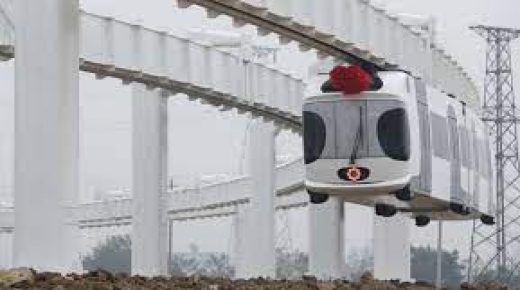 الصين: تطلق أول قطار معلق في العالم يعمل بالطاقة المتجددة