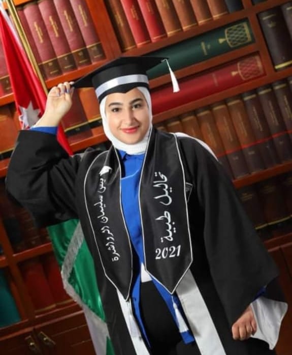 ميس الرواشده.. مبارك التخرج من الجامعة