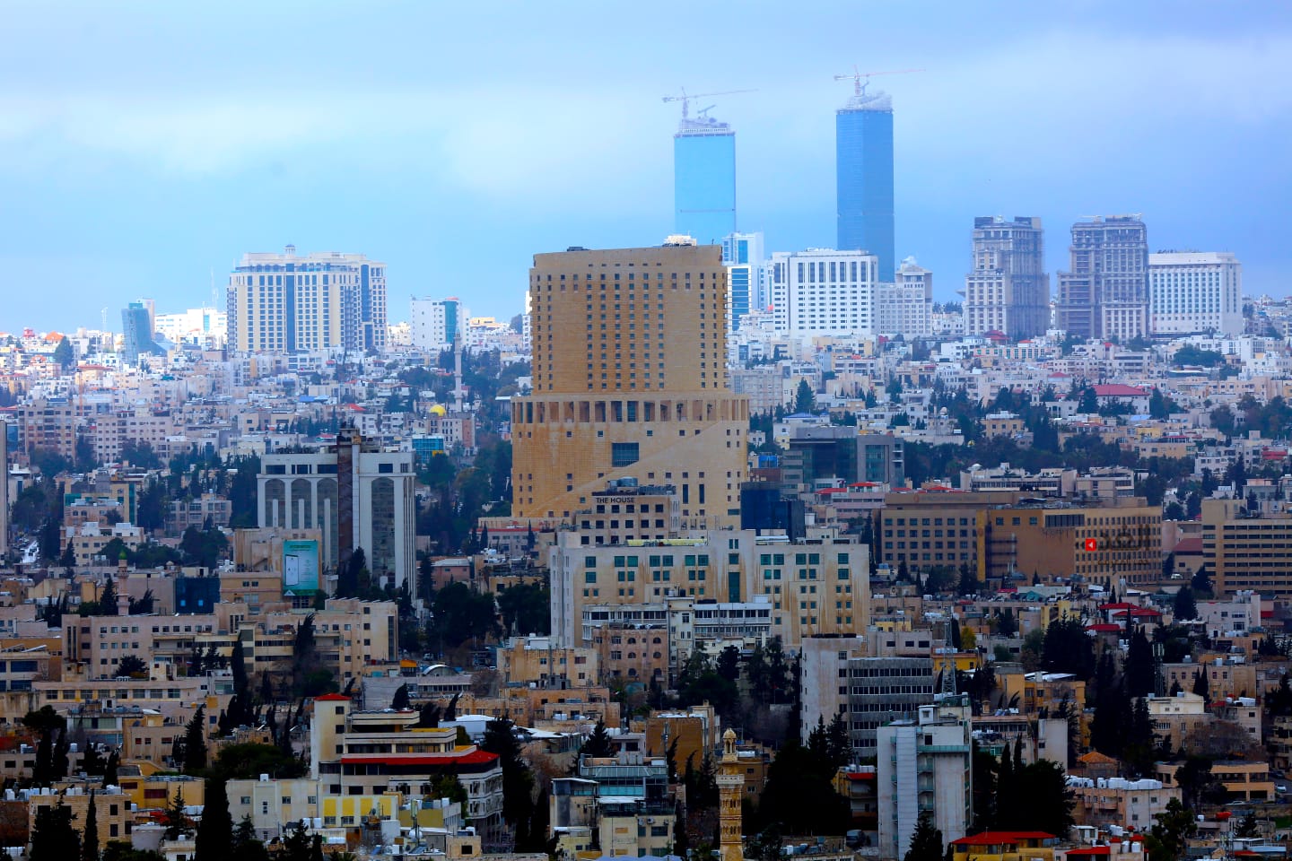 اجواء خريفية معتدلة في أغلب المناطق ومائلة للبرودة ليلًا