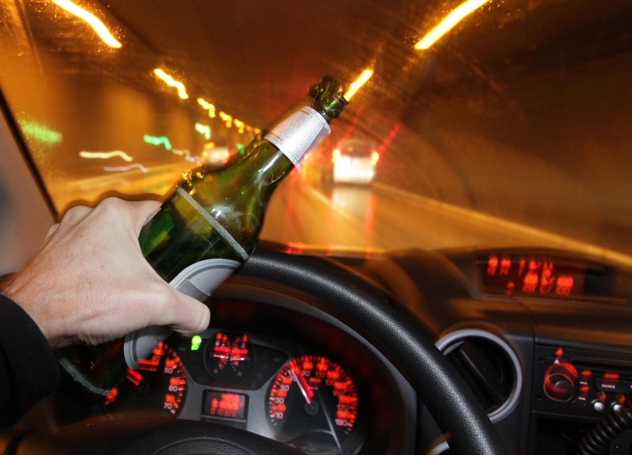 قانون أميركي يجبر صانعي السيارات على منع القيادة تحت تأثير الكحول
