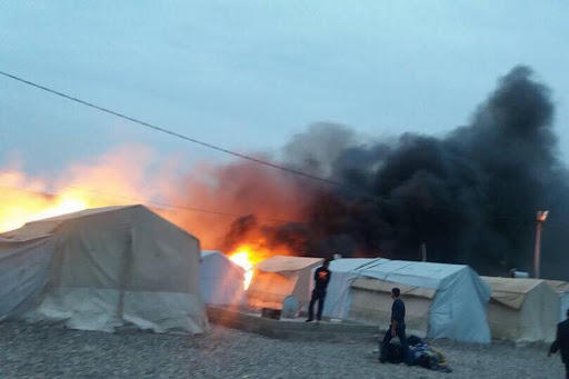 4 افراد من عائلة آسيوية يقضون في حريق خيمة بمنطقة الكرامة