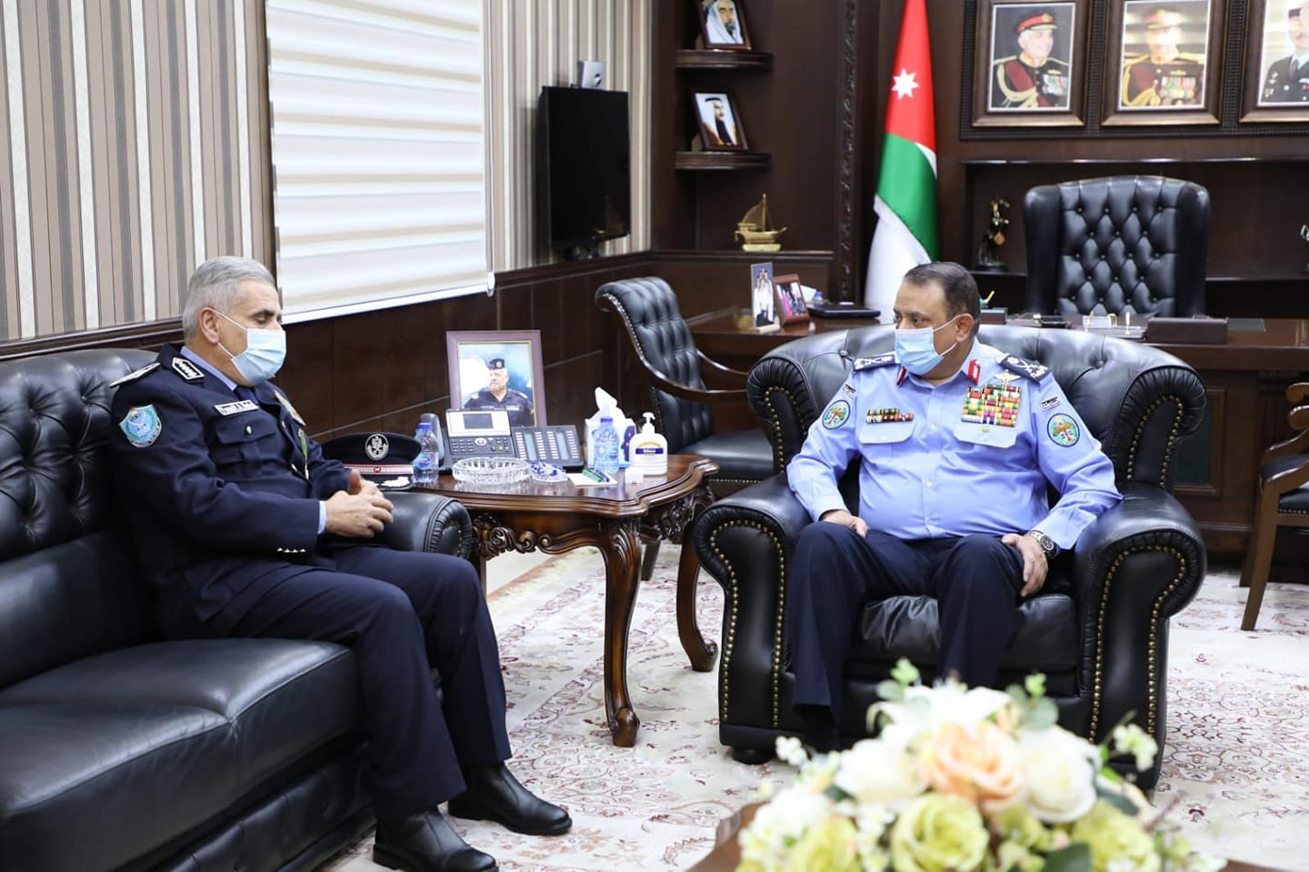 الحواتمة يستقبل مدير عام الشرطة الفلسطينية