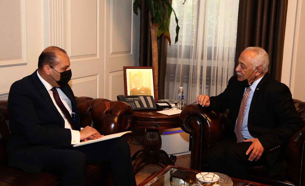 العيسوي يلتقي السفير المصري في عمان