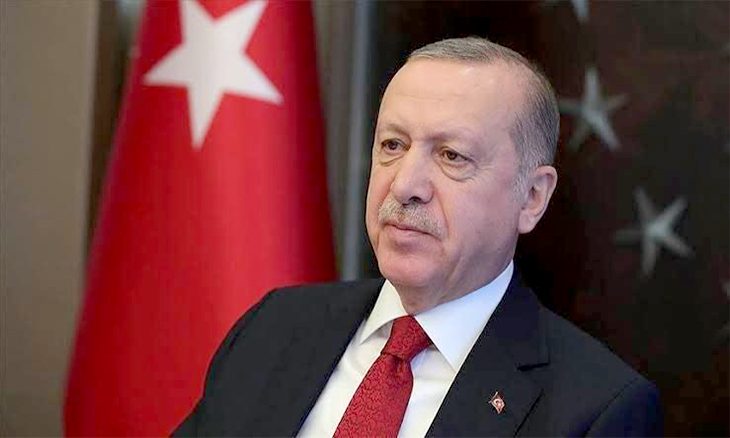 اردوغان يقيل وزير المالية التركي ويعين بديلا عنه