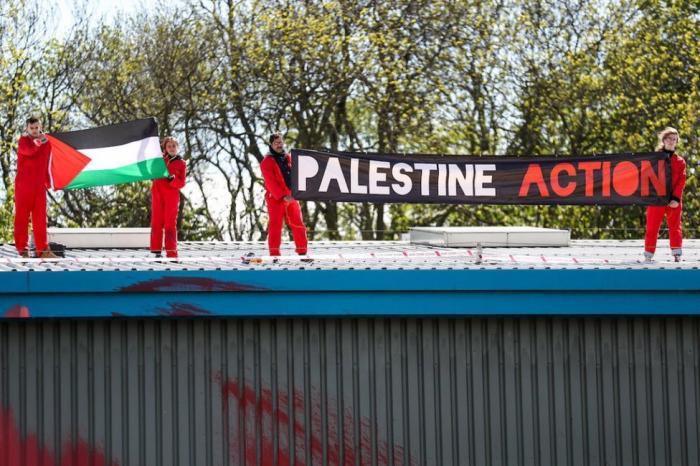 إلغاء تهم بحق محتجين ضد مصنع أسلحة إسرائيلي في بريطانيا