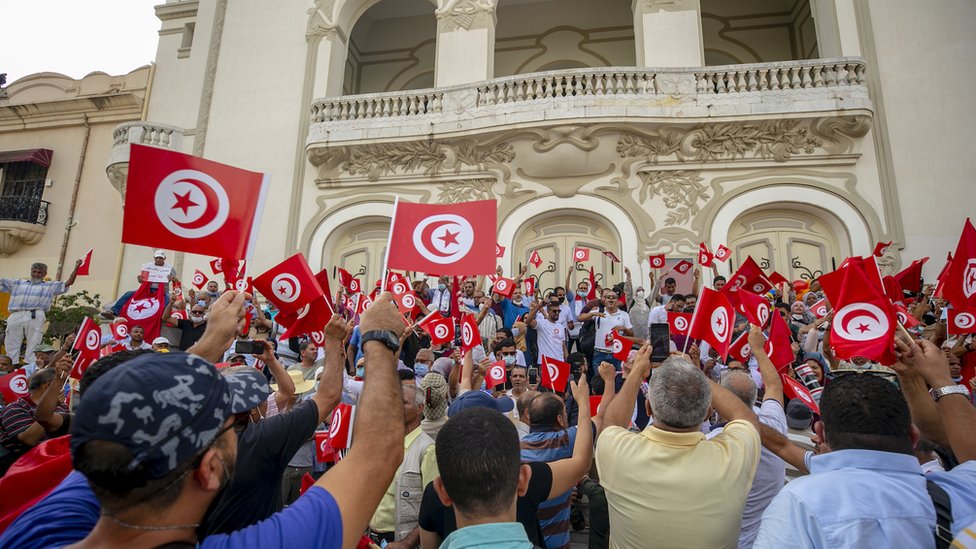 تونس: تعزيزات أمنية وسط العاصمة منعاً للاحتجاجات المناهضة للرئيس سعيد