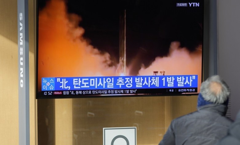 كوريا الشمالية: اختبرنا إطلاق صاروخين تكتيكيين موجهين