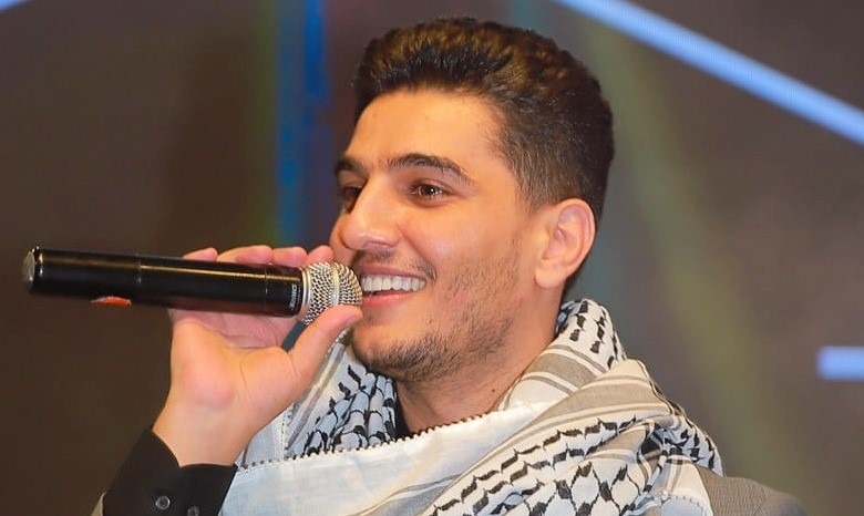 الفنان الفلسطيني محمد عساف يرزق بمولوده البكر ويسميه “ريان”