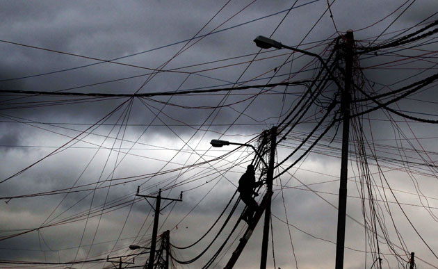الخرابشة : فترات انقطاع الكهرباء جراء الأحوال الجوية غير ” مقبولة ” ويجب معالجة القصور