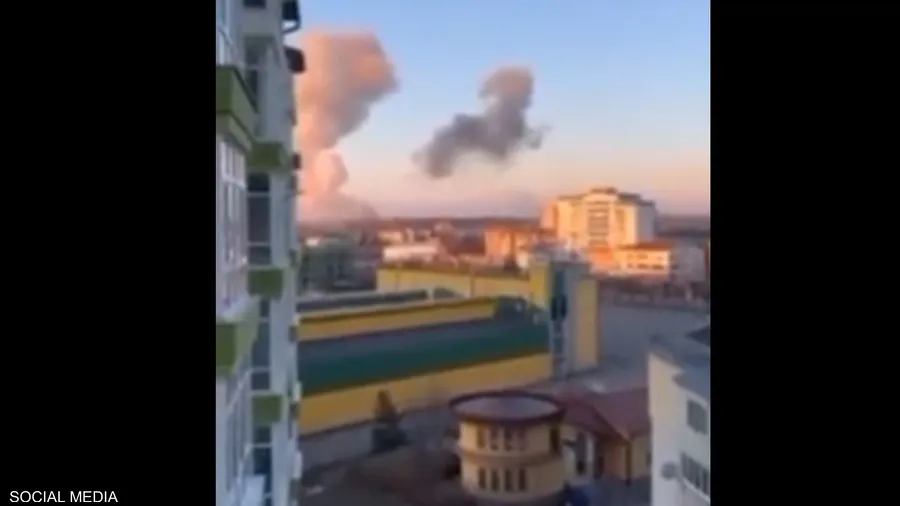 أوكرانيا تُعلن وقف تقدم الجيش الروسي في جميع الجبهات وفيديوهات تُظهر قصف روسي لمطارين أوكرانيين