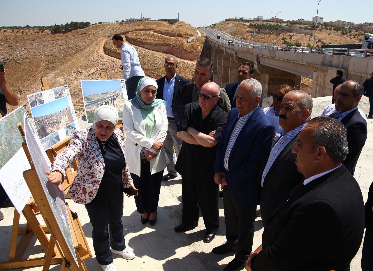 بتوجيهات ملكية.. العيسوي يُعلن إطلاق مبادرات ملكية في عجلون ويتفقد أخرى في البلقاء وإربد