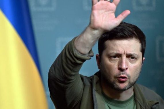 الرئيس الأوكراني يحذر من أزمة غذاء ومجاعة عالمية