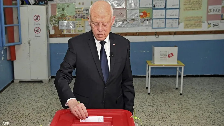 92 بالمئة صوتوا بـ “نعم” للدستور التونسي الجديد