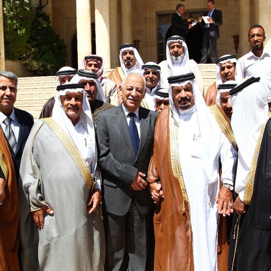 العيسوي يلتقي مجموعة من اهالي محافظة الزرقاء في قصر بسمان