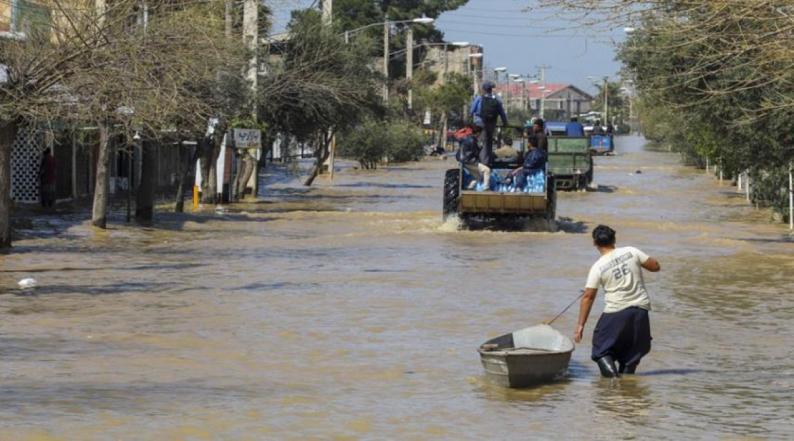 مصرع 15 شخصا على الأقل من جراء سيول في جنوب إيران