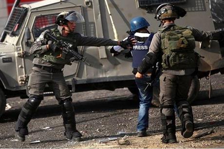 اعتقال صحفية مقدسية في القدس المحتلة
