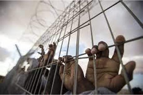 اهمال طبي متعمد بحق المعتقلين في عيادة سجن "الرملة"