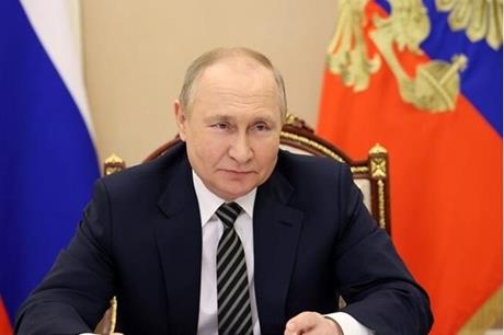 بوتين يدعو رئيسي قيرغيزستان وطاجيكستان لتجنب التصعيد