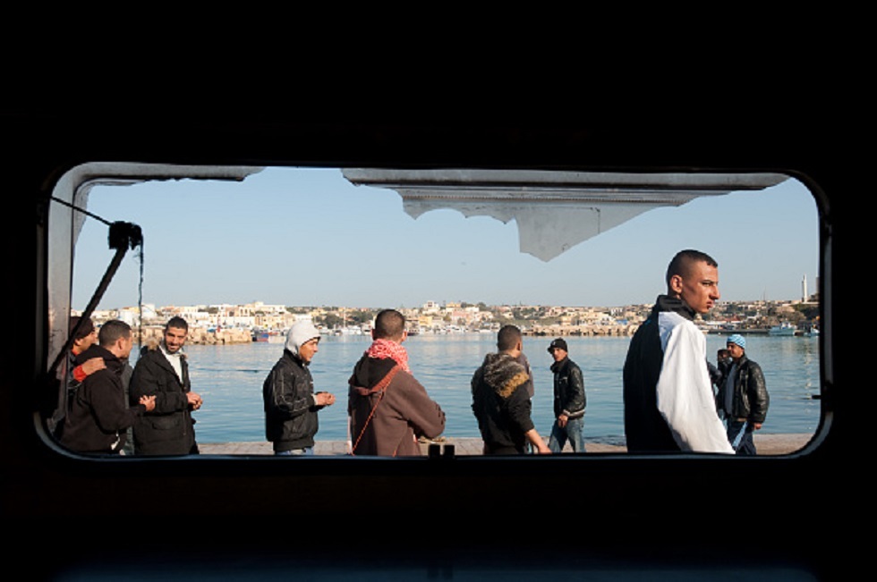تونس : 8 أشخاص يلقون حتفهم غغرقاً في قارب هجرة