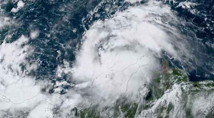 أمريكا الوسطى تستعد لإعصار جوليا