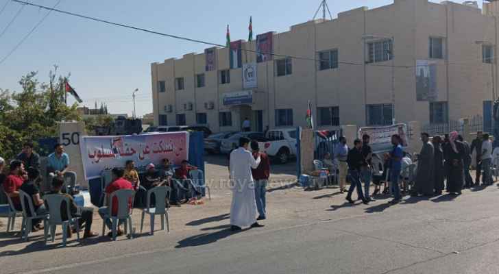 معان : اعتصام لموظفي عقد إدارة المياه والصرف الصحي