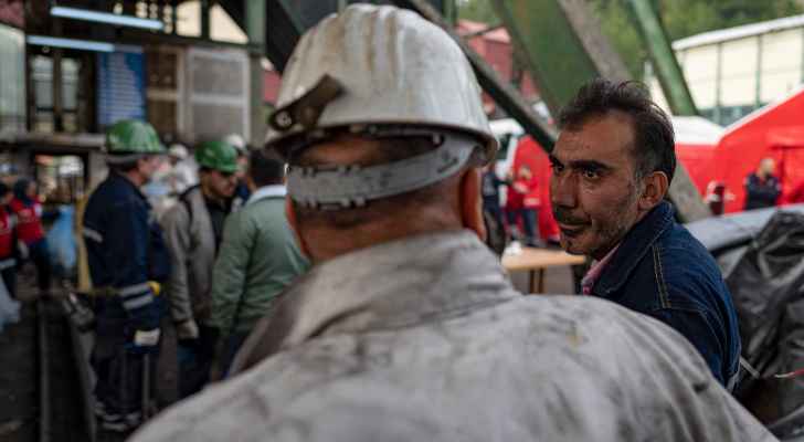 تركيا: ١٥ شخصا ما زالوا عالقين في منجم الفحم 