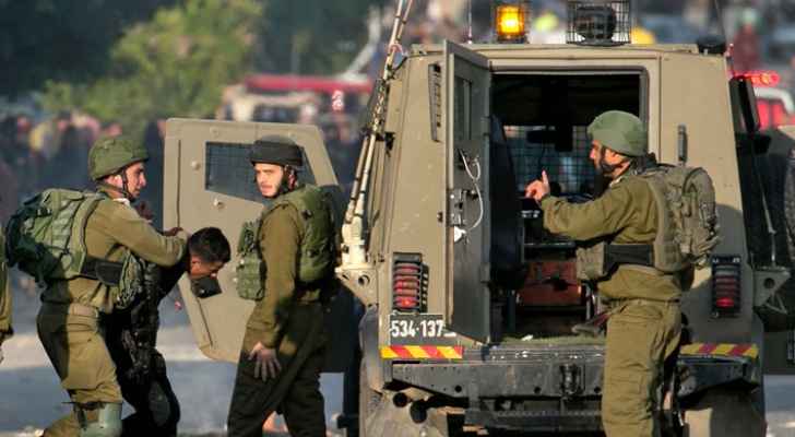 قوات الاحتلال تعتقل ثلاثة فلسطينيين في بيت لحم