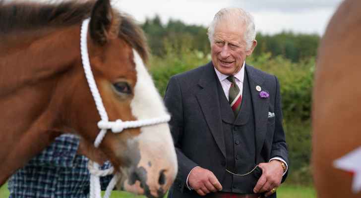 الملك تشارلز يستعد لطرح خيول سباق كانت مفضلة لدى والدته للبيع