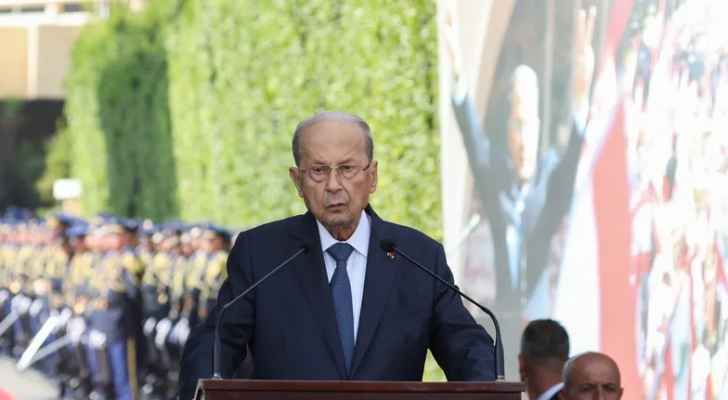 الرئيس اللبناني ميشال عون يغادر قصر بعبدا