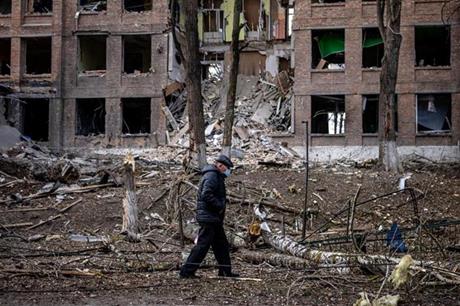 19 قتيلا و105 جرحى حصيلة القصف على أوكرانيا