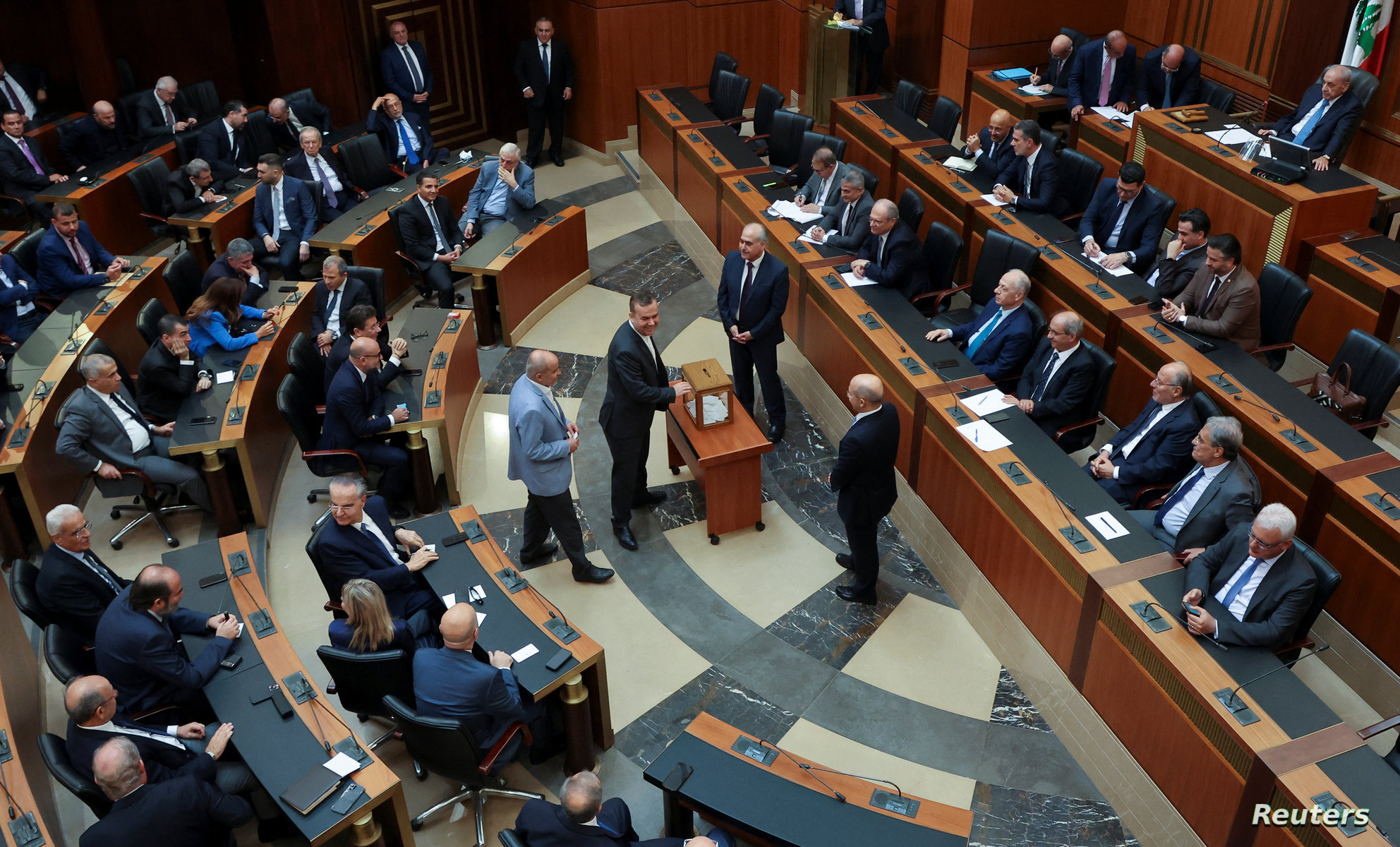النواب اللبناني يفشل في انتخاب رئيس الجمهورية