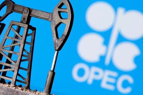 أوبك+ تناقش خفض إنتاج النفط بما يزيد عن مليون برميل يوميا