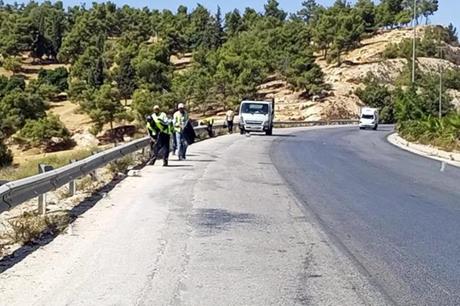 حملة نظافة لطريق عمان إربد الرئيسي