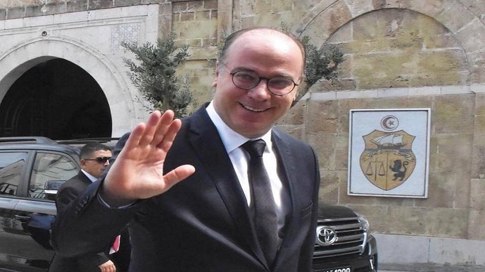 رئيس الحكومة التونسية الأسبق يعلن براءته في قضية “تضارب المصالح”