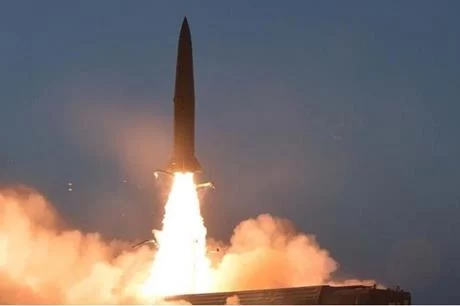 4 صواريخ .. كوريا الشمالية ترد على المناورات الأميركية