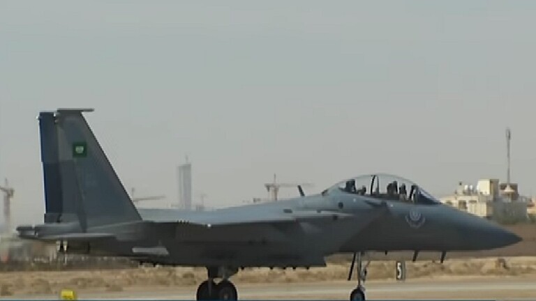 السعودية تعلن سقوط مقاتلة من طراز “إف – 15” أثناء طلعة تدريبية